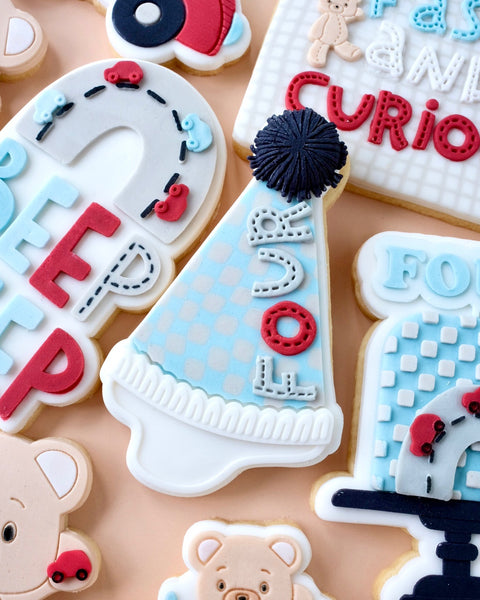Party Hat Kit (Pop! Stamp, cutter and large Pom Pom Pop Mould)