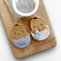 CHICKEN IN EGG COMBO - 2 STAMPS AND CUTTER