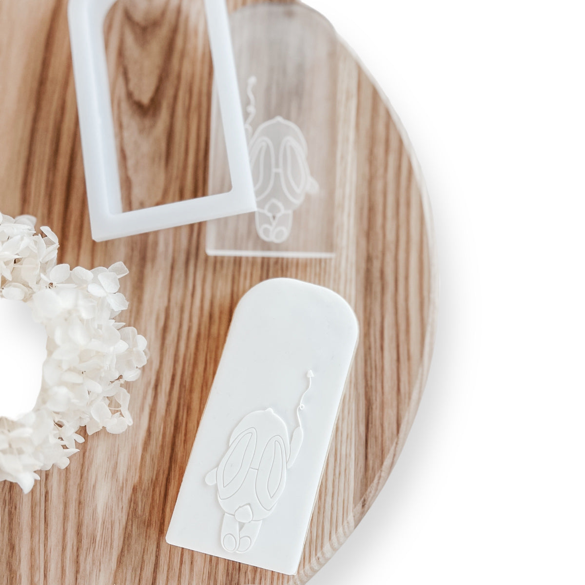 DISCONTINUED - BUNNY HOLDING BALLOON STRING STAMP (optional with cutte ...