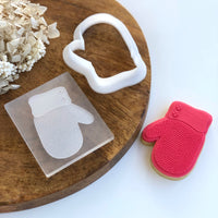 MITTEN WITH MATCHING CUTTER